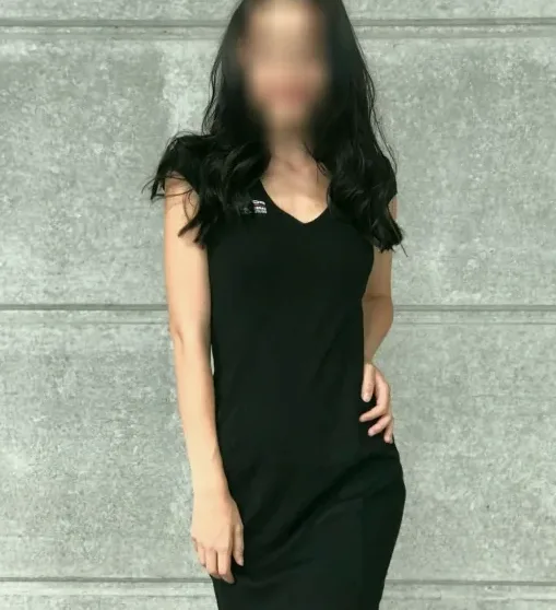 Daniela, 32