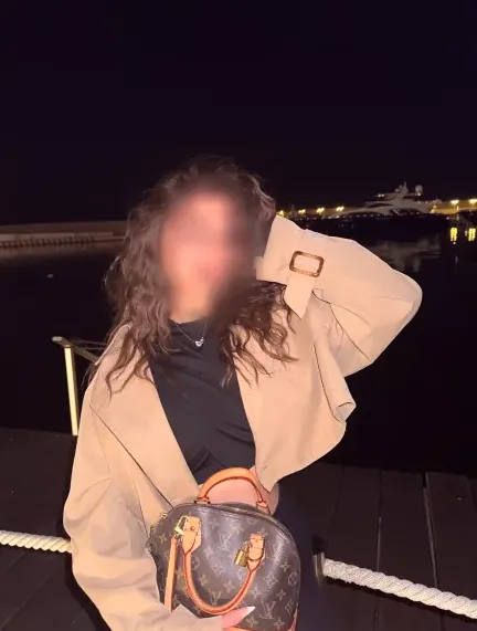 Elif, 29