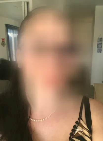 Melanie, 39