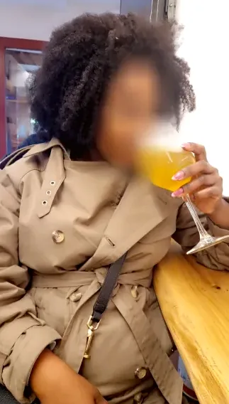 Nadja, 35