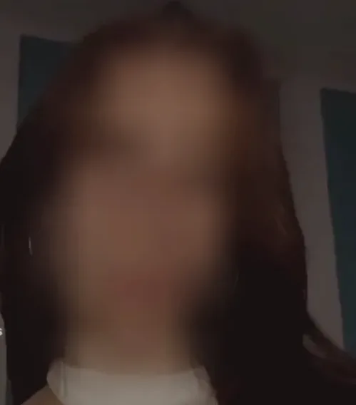 Nora, 20