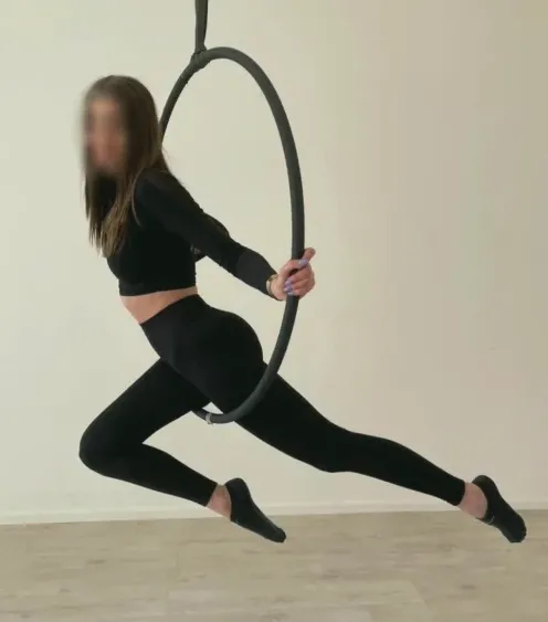 Sarah, 25