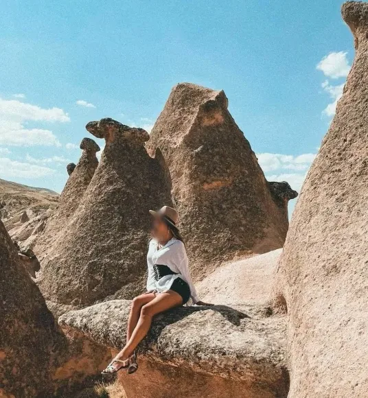 Yvonne, 28